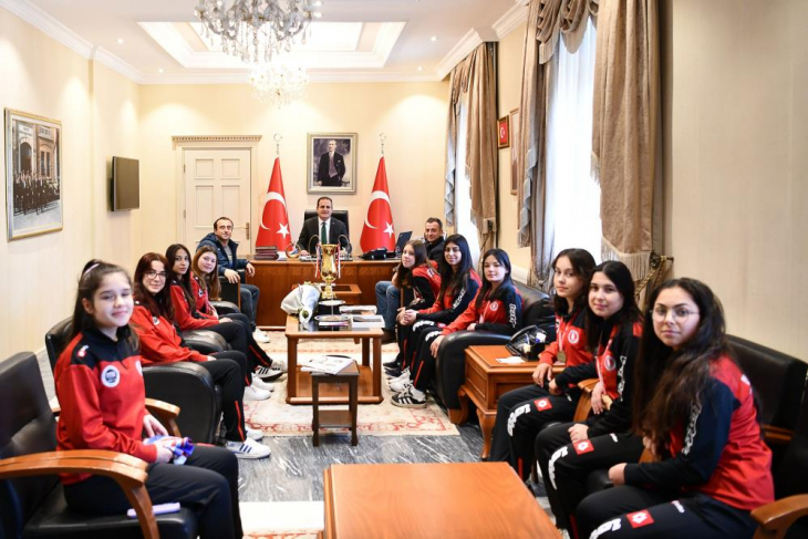Şampiyonlardan Muğla Valisi Akbıyık'a ziyaret