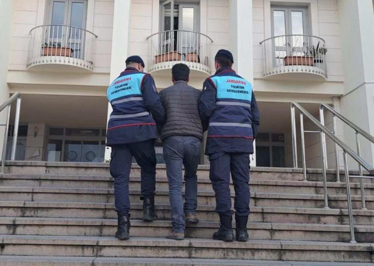 Jandarma genel asayiş uygulamasında 47 şahıs yakalandı