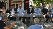 CHP'li vekiller, Fethiye ilçe binasında partililer ile buluştu