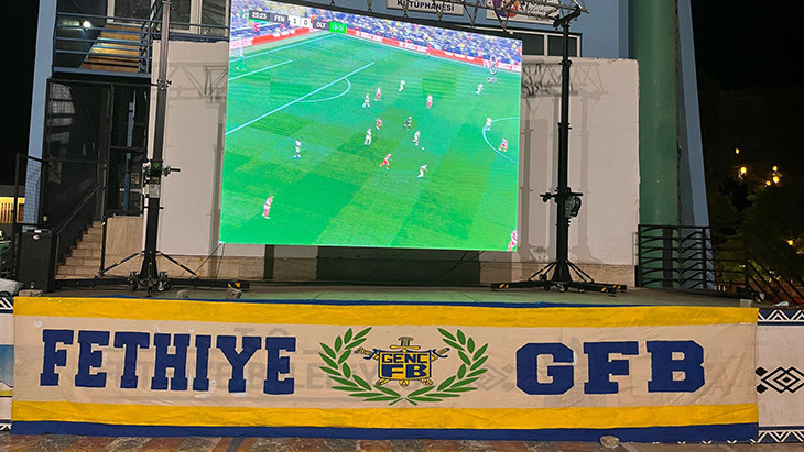 Fethiye'de Fenerbahçeliler Olympiakos Maçını Hep Birlikte İzledi