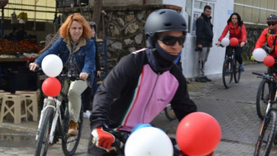 Emekçi kadınlar için bisiklet turu